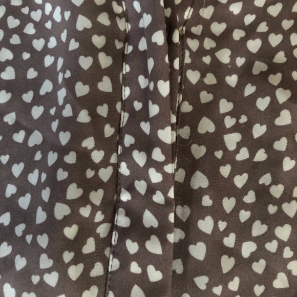Joie Taupe Heart Print Silk Button Down Blouse XS - Picture 5 of 14
